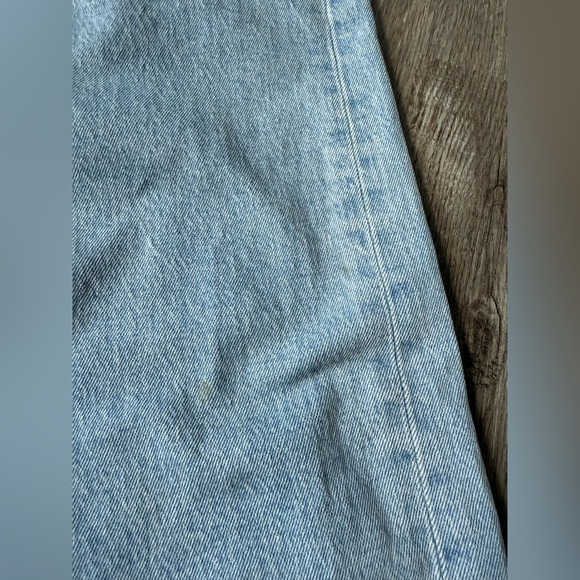 Levi’s Wedgie Hi Rise Denim Jeans Straight Distressed Hem Light Wash Size 31 27 - Picture 6 of 9